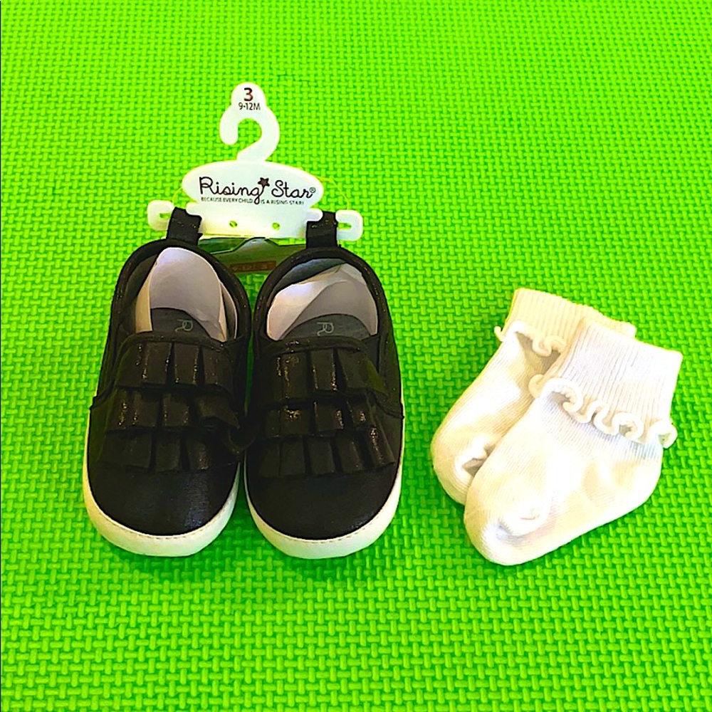 Soft Sole Shoes 9-12M and socks set